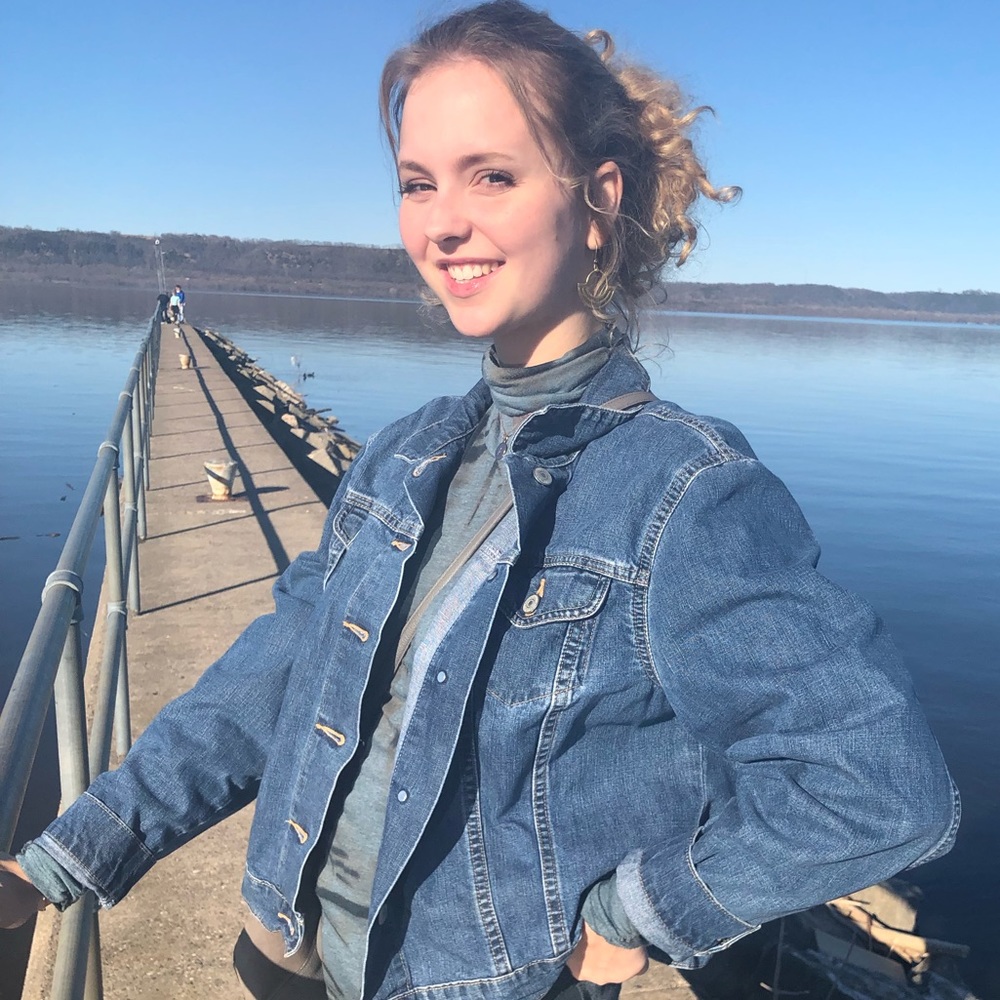 Meet your Posher, Anna